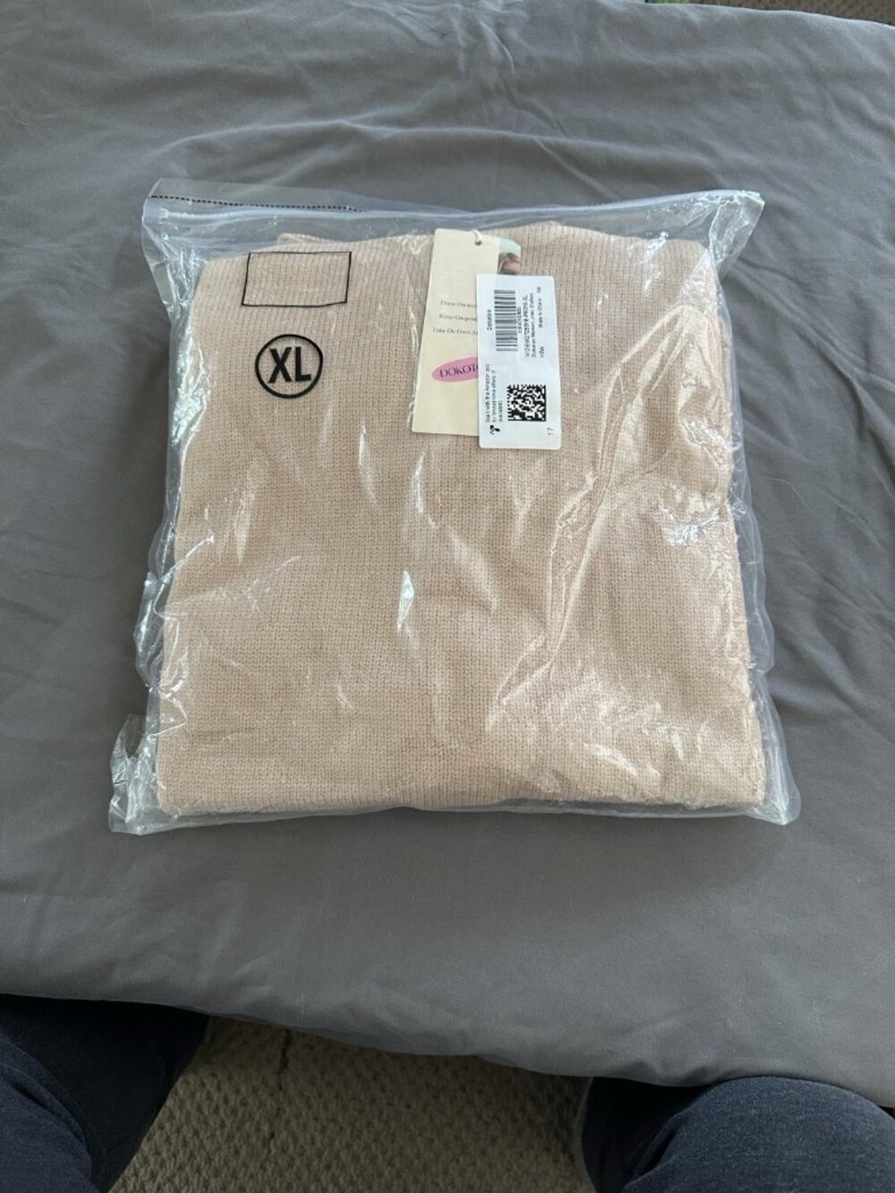 Women's XL Dokotoo Sweater Pullover w/Zip Beige Long Sleeve Original Package ￼